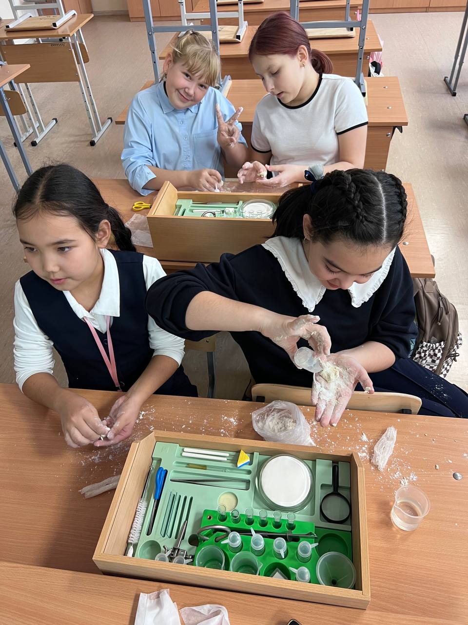 Технологии и среда обитания: Погружение в мир юной биологии.