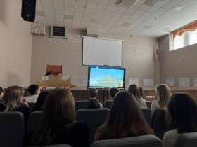 Восьмиклассники вдохновились "Городом крылатого коня.