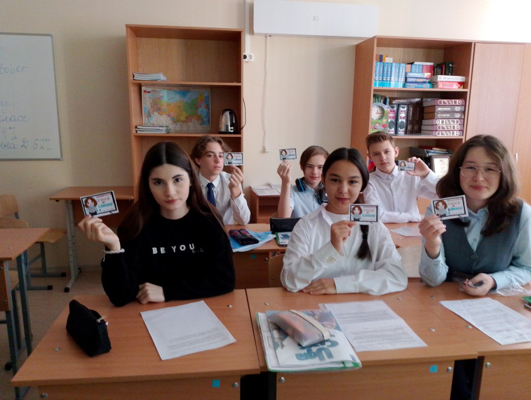 Смотрим новостную программу «Срочные новости» на английском.