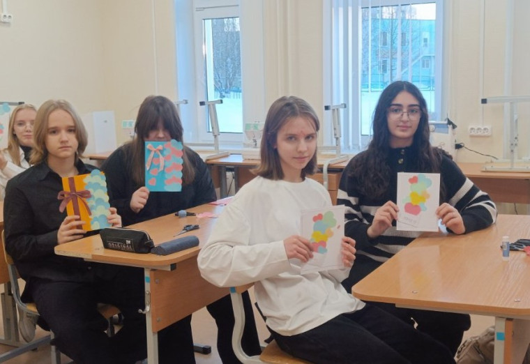 Мастер-класс по изготовлению открыток ко Дню Матери.