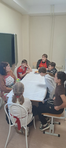 Шарлотка с воспоминаниями: домашнее тепло и уют в 5 "В".