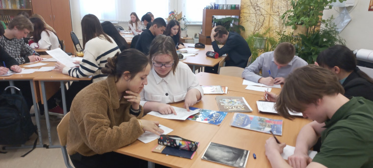 «Кто учит других, учится сам»: вести из 209 кабинета….