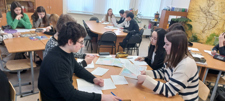 «Кто учит других, учится сам»: вести из 209 кабинета….